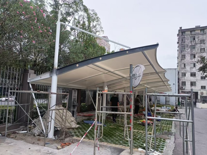 钟楼区推拉雨棚定制厂家，仓库通道、卸货区移动伸缩棚搭建-1